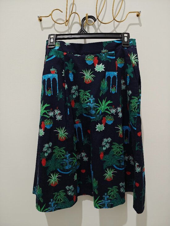 Ann Taylor Factory Dresses & Skirts - Ann Taylor Factory Garden/Plant-Print Skirt Size 4P